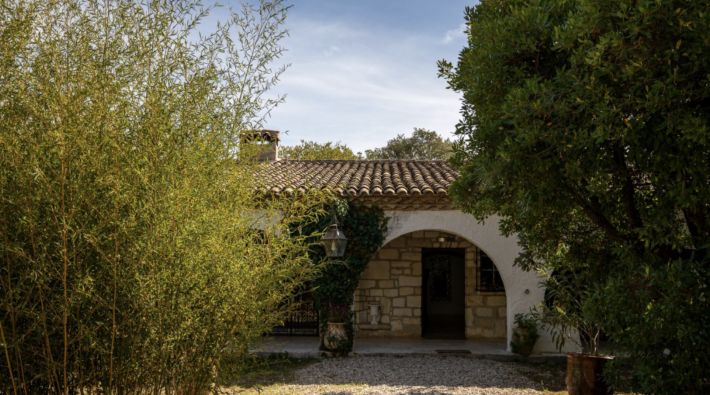 Detached Villa with Swimming Pool