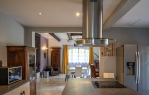 Detached Villa with Swimming Pool