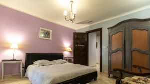 Detached Villa with Swimming Pool