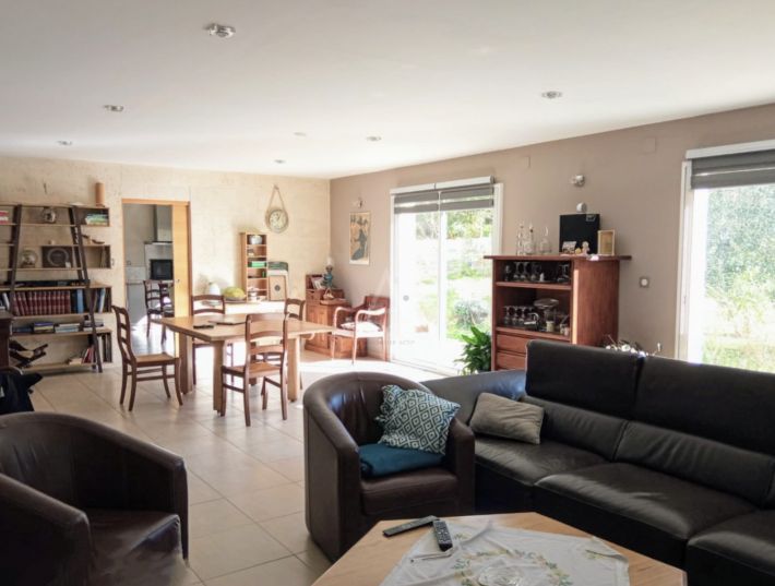 Large Detached Country House with Parkland Garden