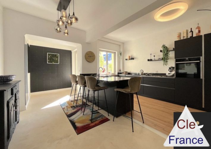 Apartment Overlooking the Botanical Garden