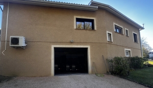 Detached House with Garden and Swimming Pool