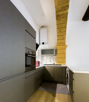 Apartment in Heart of Historic District