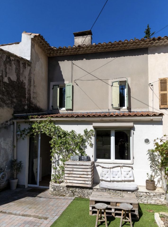Delightful Town House with Lovely Garden