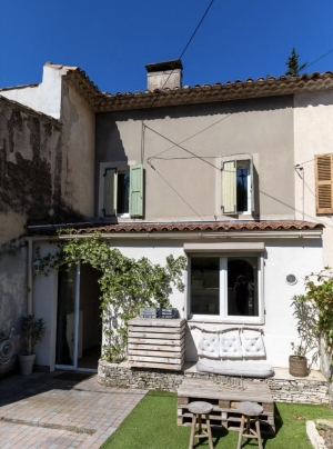 Delightful Town House with Lovely Garden
