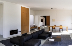 Contemporary Detached Villa with Swimming Pool