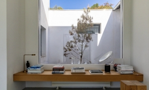 Contemporary Detached Villa with Swimming Pool