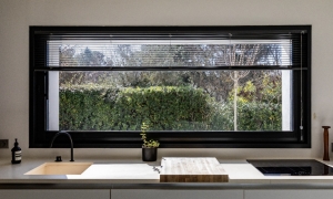 Contemporary Detached Villa with Swimming Pool