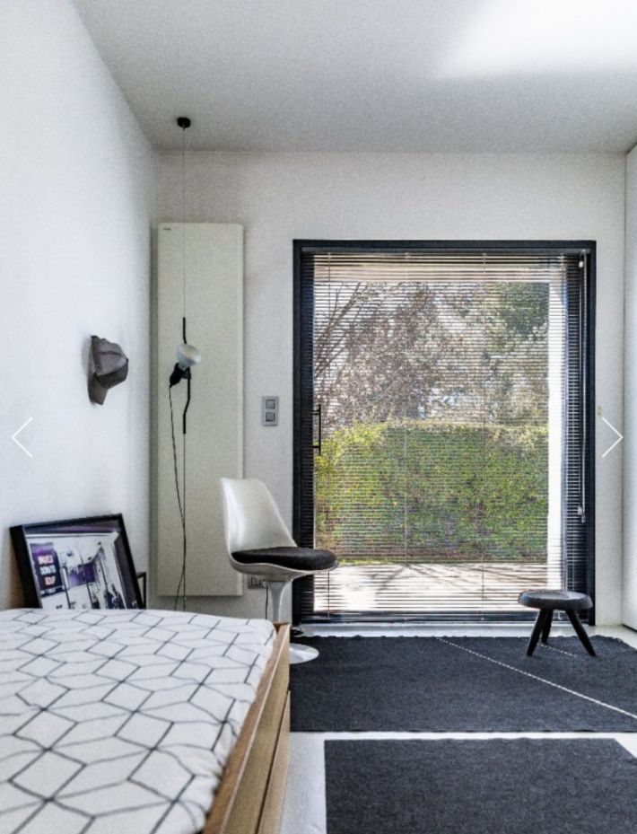 Contemporary Detached Villa with Swimming Pool