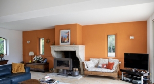 Detached Villa with Swimming Pool