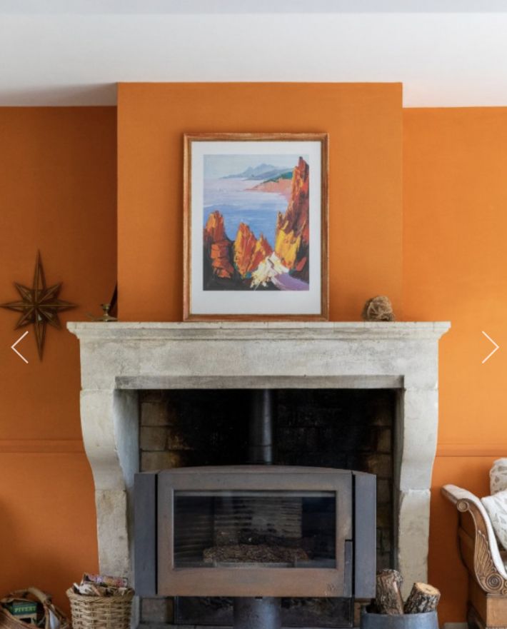 Detached Villa with Swimming Pool