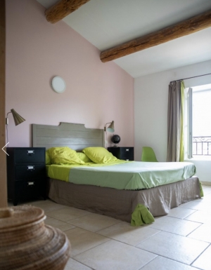 Detached Villa with Swimming Pool