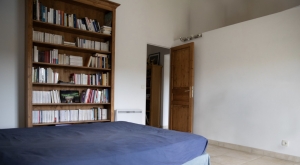 Detached Villa with Swimming Pool