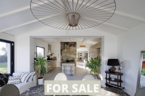 Detached Villa with Infinity Swimming Pool