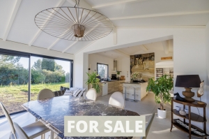 Detached Villa with Infinity Swimming Pool