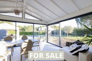 Detached Villa with Infinity Swimming Pool