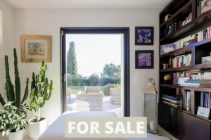 Detached Villa with Infinity Swimming Pool