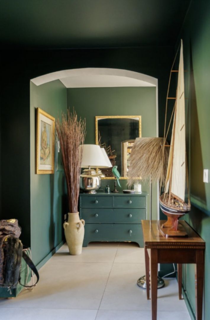 Detached Villa with Infinity Swimming Pool