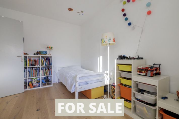 Lovely Apartment in Heart of Town