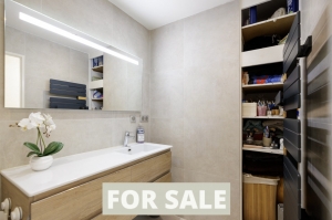 Lovely Apartment in Heart of Town