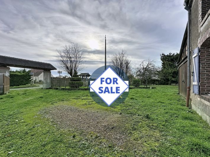 Detached Country House with Outbuilding