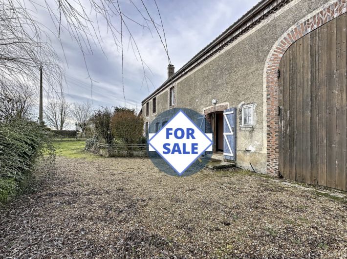 Detached Country House with Outbuilding