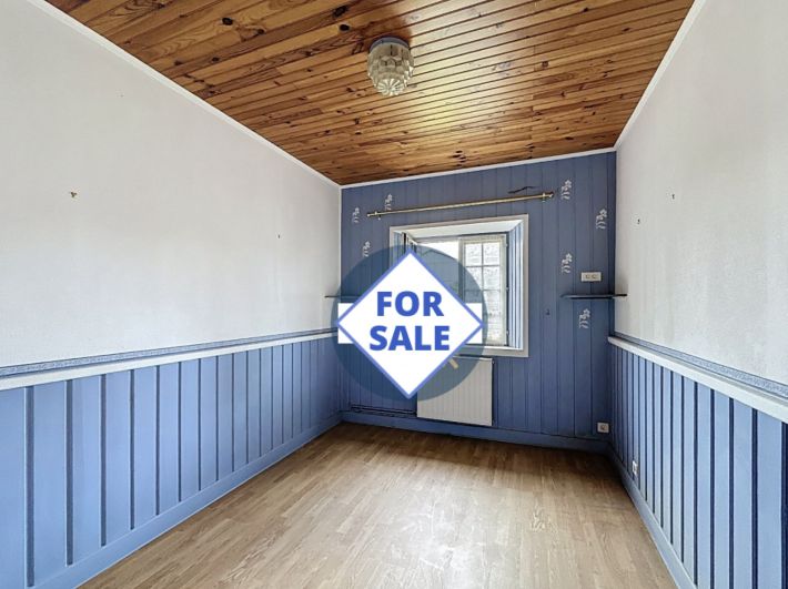 Detached Country House with Outbuilding