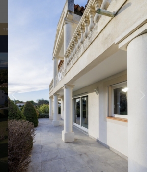 Stunning Manor House with Pool and Parkland Gardens