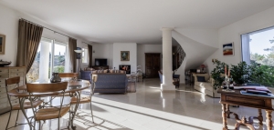 Stunning Manor House with Pool and Parkland Gardens