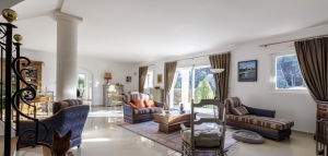 Stunning Manor House with Pool and Parkland Gardens