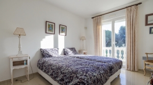 Stunning Manor House with Pool and Parkland Gardens