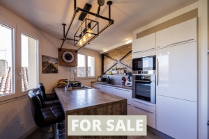 Upscale House with view of the Sainte-Victoire Mountain