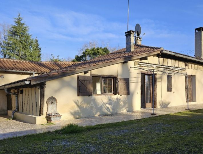 Country House with Guest Gite and Land