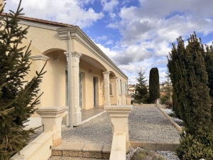 Detached Villa with Mature Garden and Open View