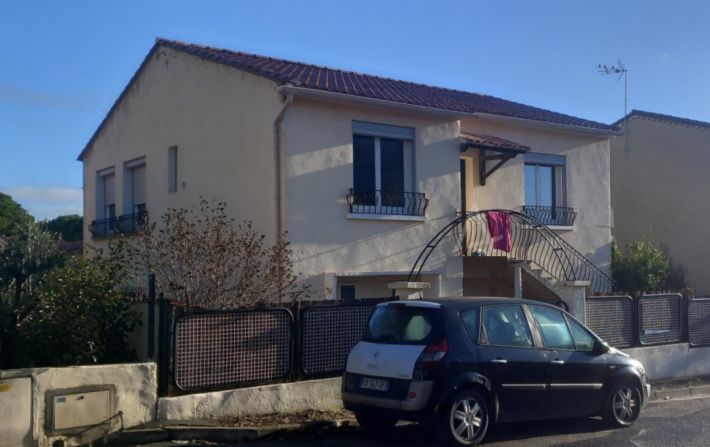 Detached House with Garden