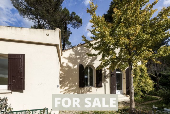 Detached Villa With Large Rooms