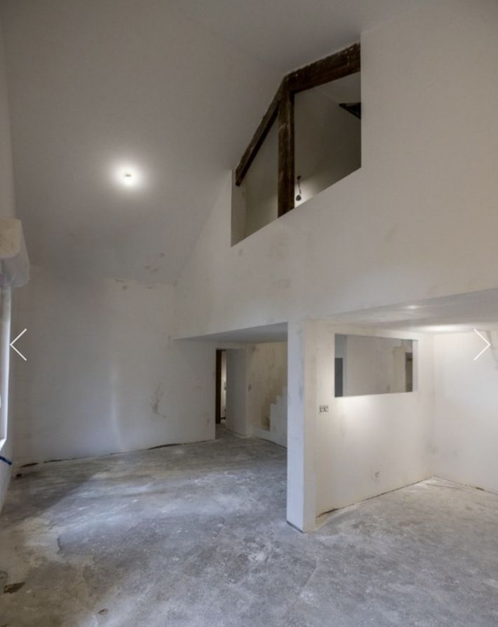 Detached Villa With Large Rooms