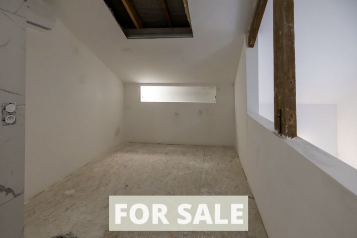 Detached Villa With Large Rooms