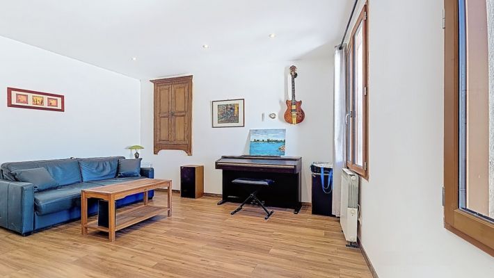 Converted Loft with Garage and Workshop