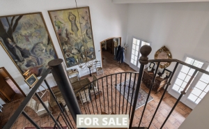 Contemporary Detached House with Swimming Pool