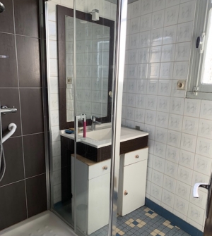 SLD02639 - Under Offer with Cle France