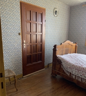 SLD02639 - Under Offer with Cle France