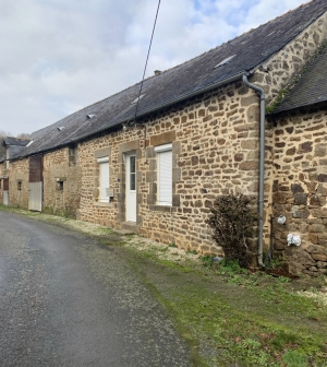 Habitable Country House with Outbuilding