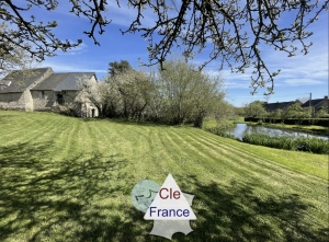 Beautiful Country House with Lake in Glorious Location