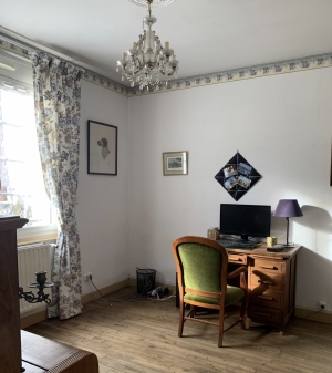 Large Detached Family Home with Garden