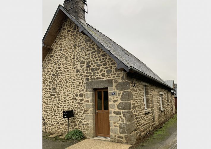 Main Photo of a 2 bedroom  House for sale