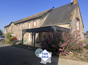 Impressive Longere Property with Outbuilding and Pool