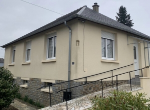 Modern Detached House with Garden