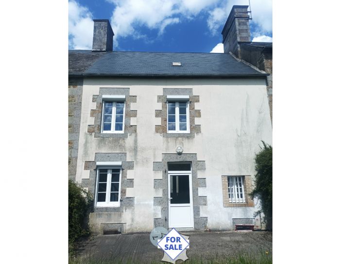 Main Photo of a 2 bedroom  House for sale