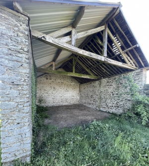 SLD02646 - Under Offer with Cle France